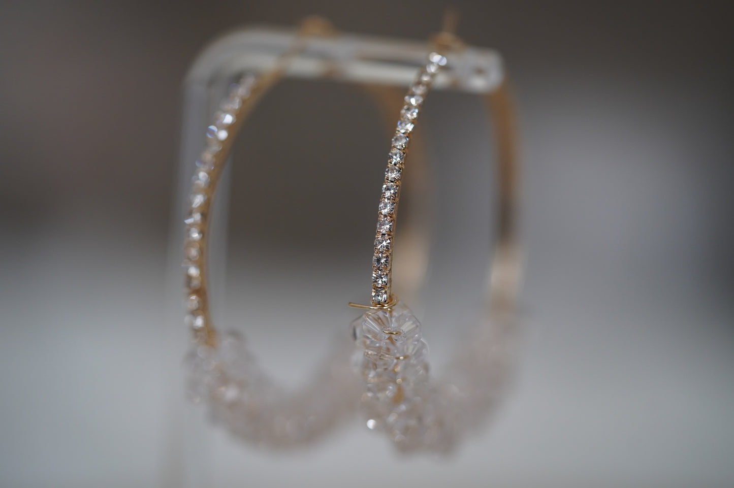 Glitzer Creolen gold Statement Ohrringe Braut Hochzeits Creolen mit weisen Zirkonias Braut Jungfer Ohrringe