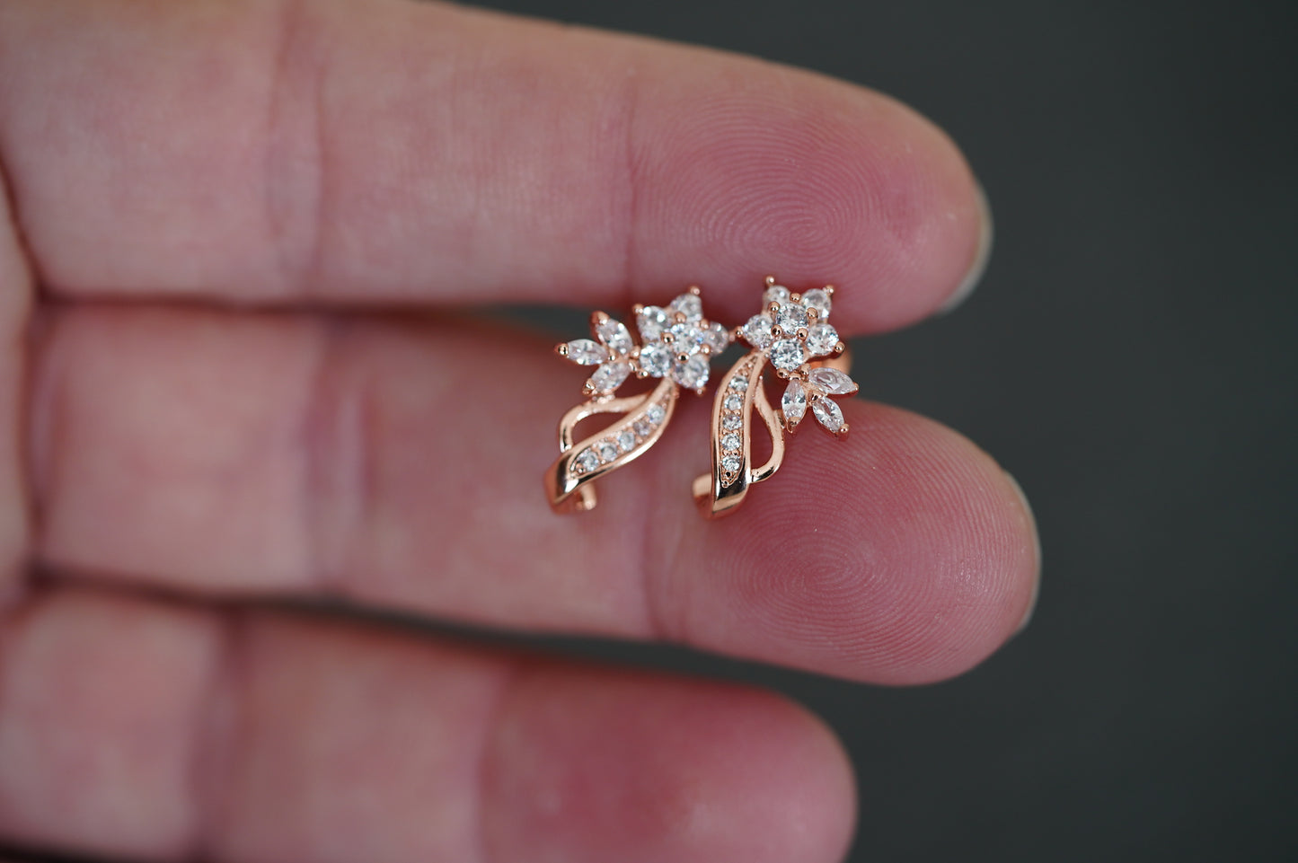 rosegold Ohrstecker Damen, Glitzer Sternenschweif  Mini Ohrring, Geschenktipp Weihnachten,