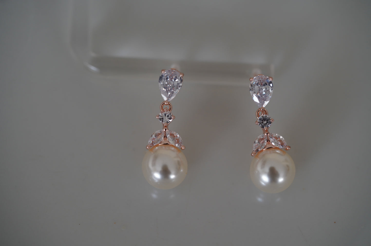 Mini Perlen Ohrring Stecker, roselgold, Glitzer Perlen Ohrstecker, rosegold Perlen Ohrring, Geschenktipp Weihnachten, Geburtstagsgeschenk, Jahrestagsgeschenk