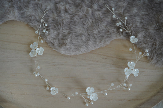 Hochzeits Haarschmuck silber weise Blumen Haardraht Blumenmächen Haarschmuck