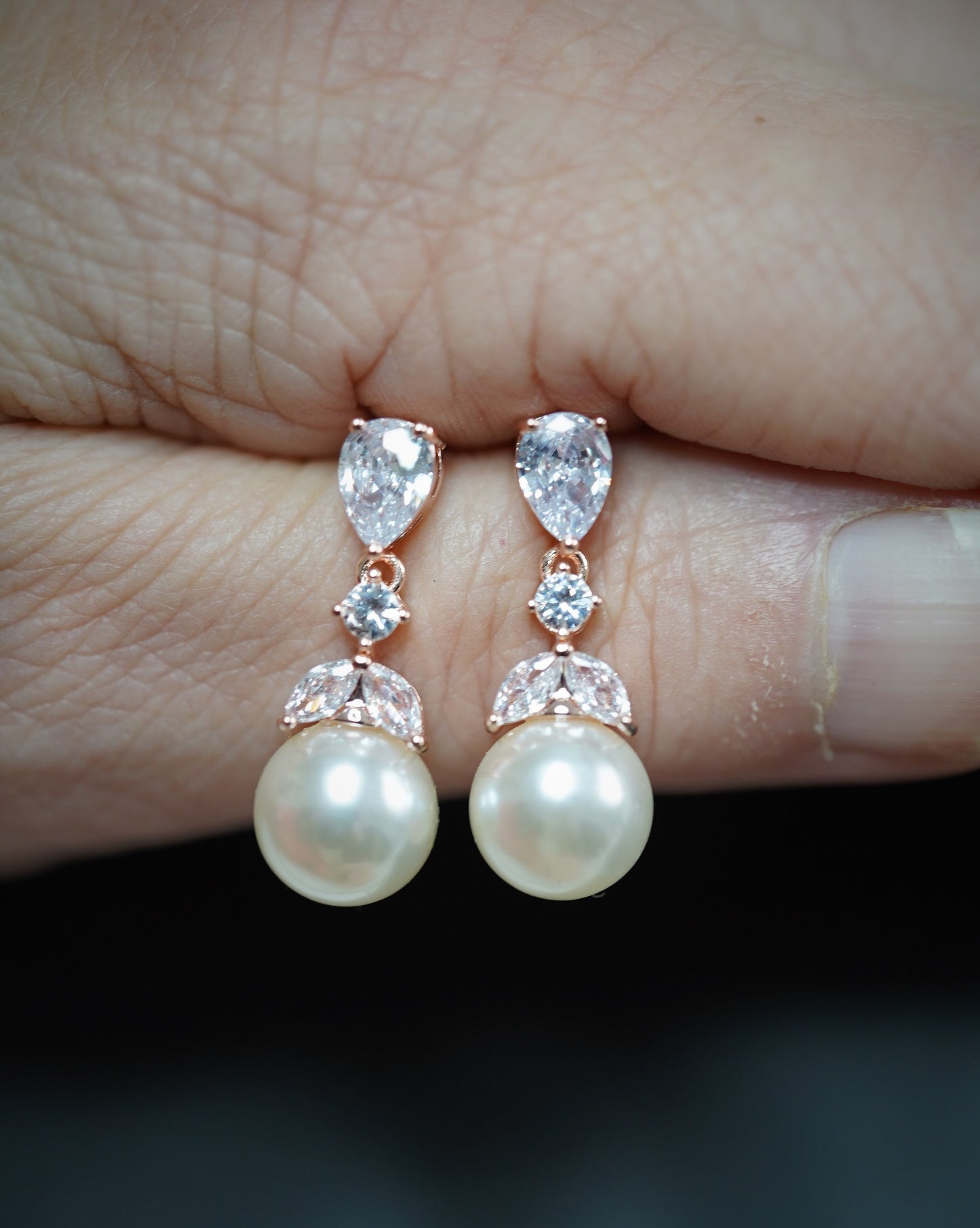 Mini Perlen Ohrring Stecker, roselgold, Glitzer Perlen Ohrstecker, rosegold Perlen Ohrring, Geschenktipp Weihnachten, Geburtstagsgeschenk, Jahrestagsgeschenk