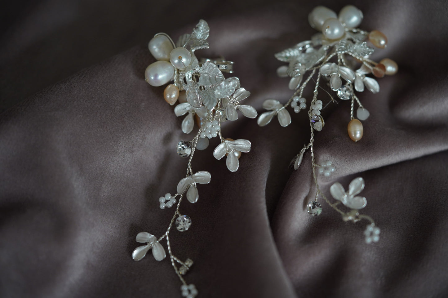 Braut Ohrringe Hochzeit, Perlen Ohrringe lang, Hänge Ohrringe im Boho Style Geschenktipp Hochzeit festliche Ohrringe