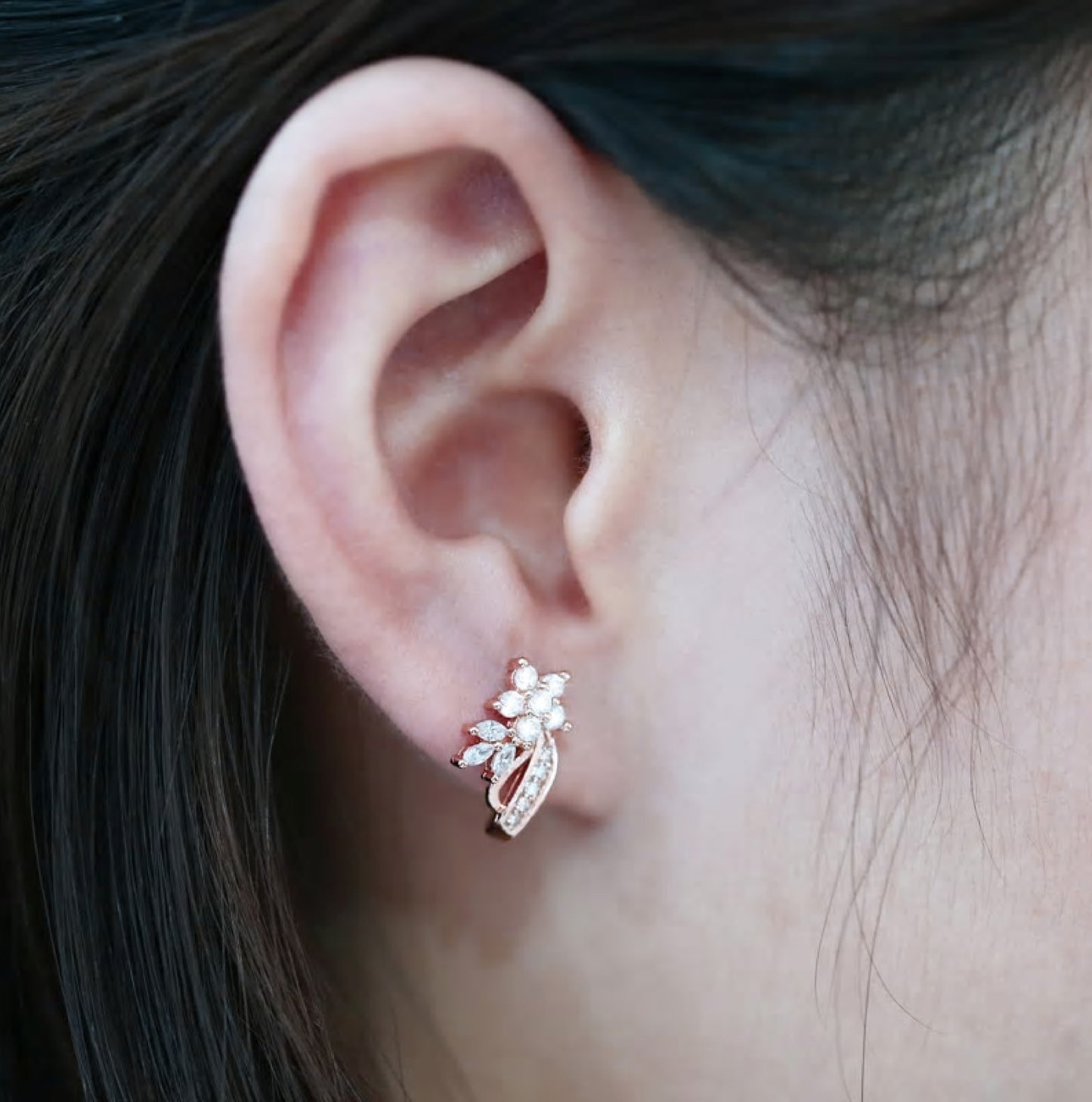 rosegold Ohrstecker Damen, Glitzer Sternenschweif  Mini Ohrring, Geschenktipp Weihnachten,